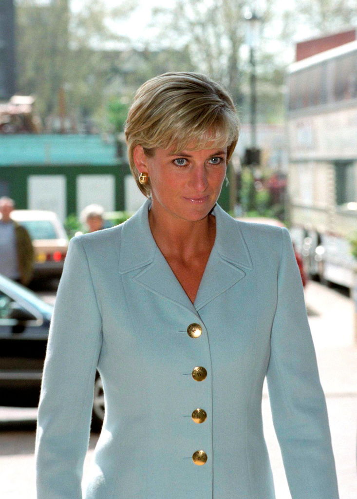 Lady Diana déguisée pour une sortie discrète