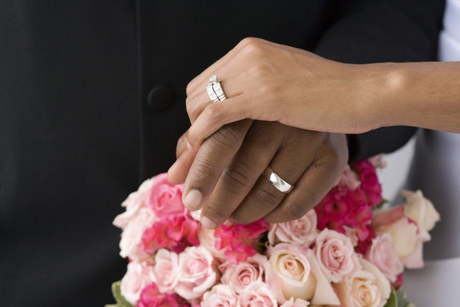Mariage intimiste dans un jardin
