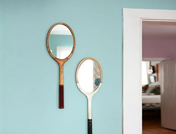 Miroir mural fabriqué avec une raquette de tennis
