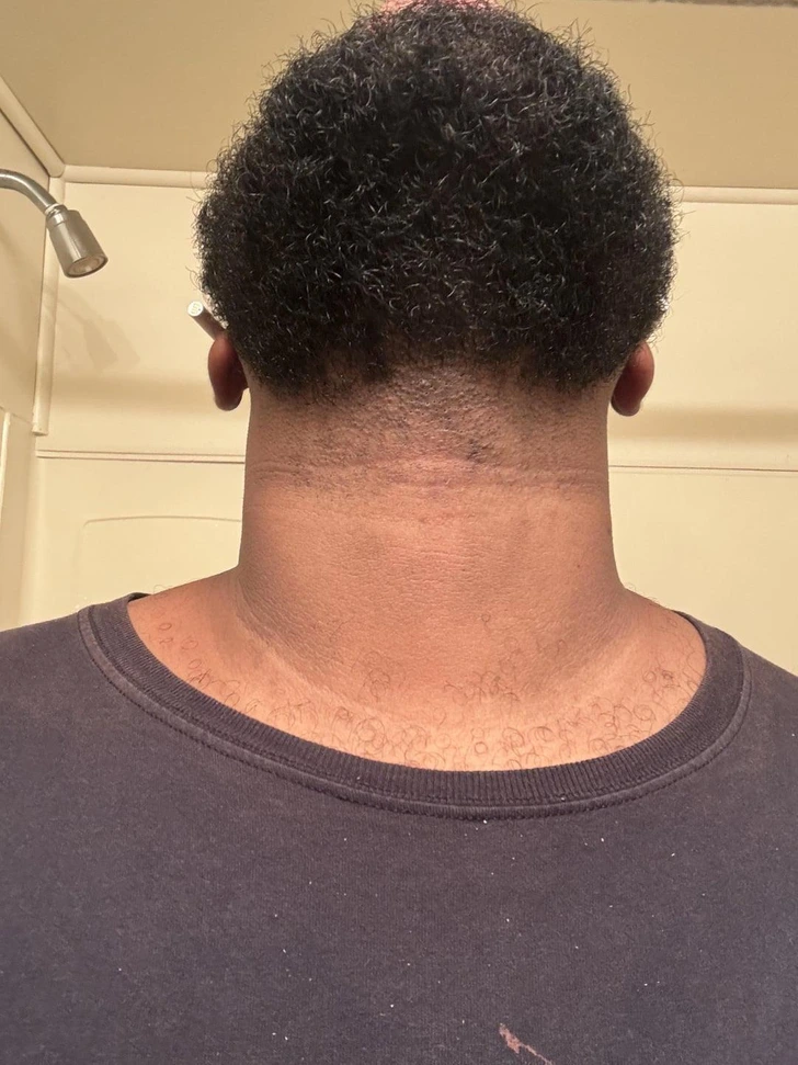 Coiffure étrange
