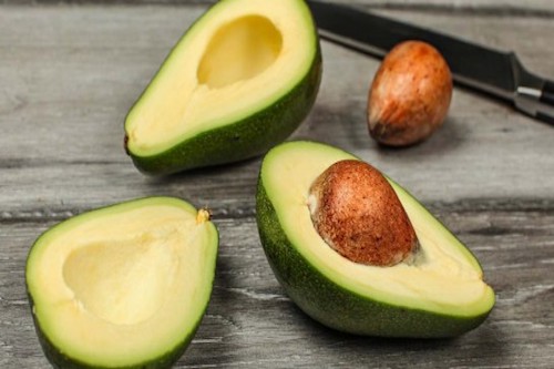 Masque beauté au noyau d'avocat