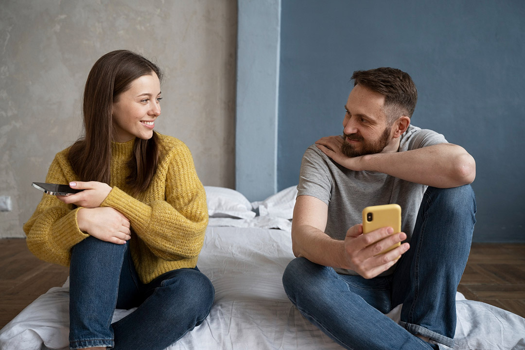 Femme réfléchissant à comment aborder son passé amoureux