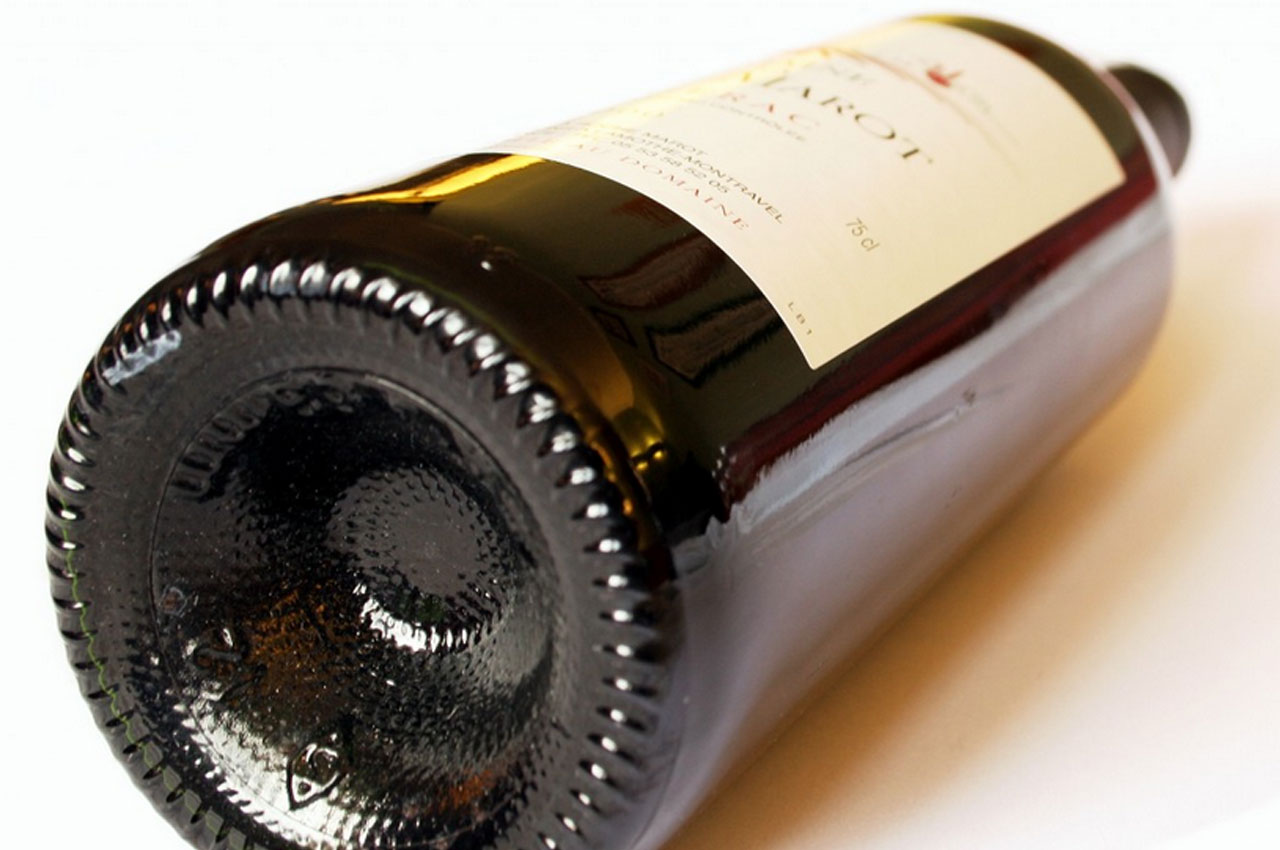 Fond de bouteille de vin concave