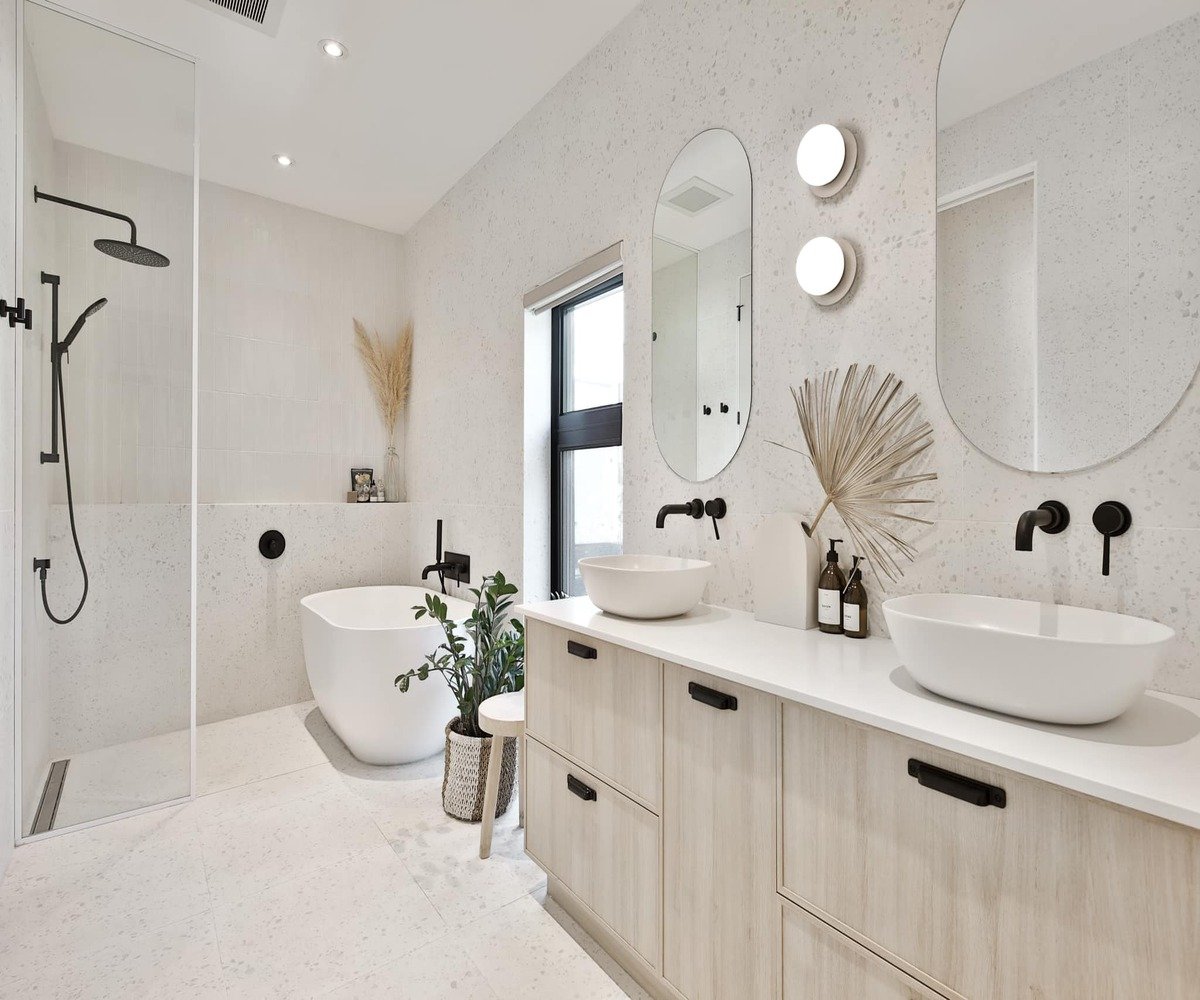 Salle de bain moderne et propre