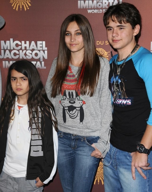 Les enfants Jackson sur le tapis rouge
