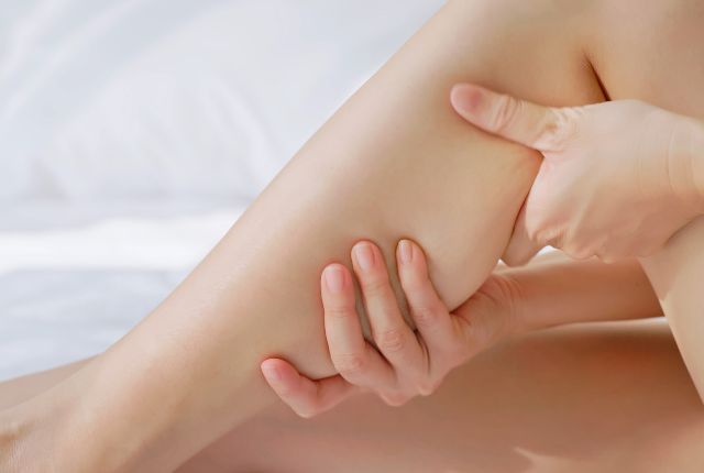 Sélection d'aliments protecteurs contre les crampes : bananes, épinards, graines et produits laitiers