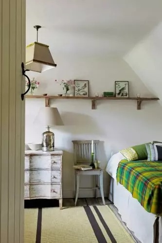 Vue extérieure du cottage sous la lumière du matin