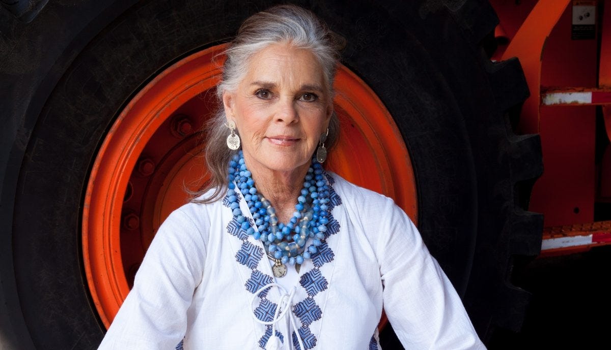 Portrait récent d'Ali MacGraw