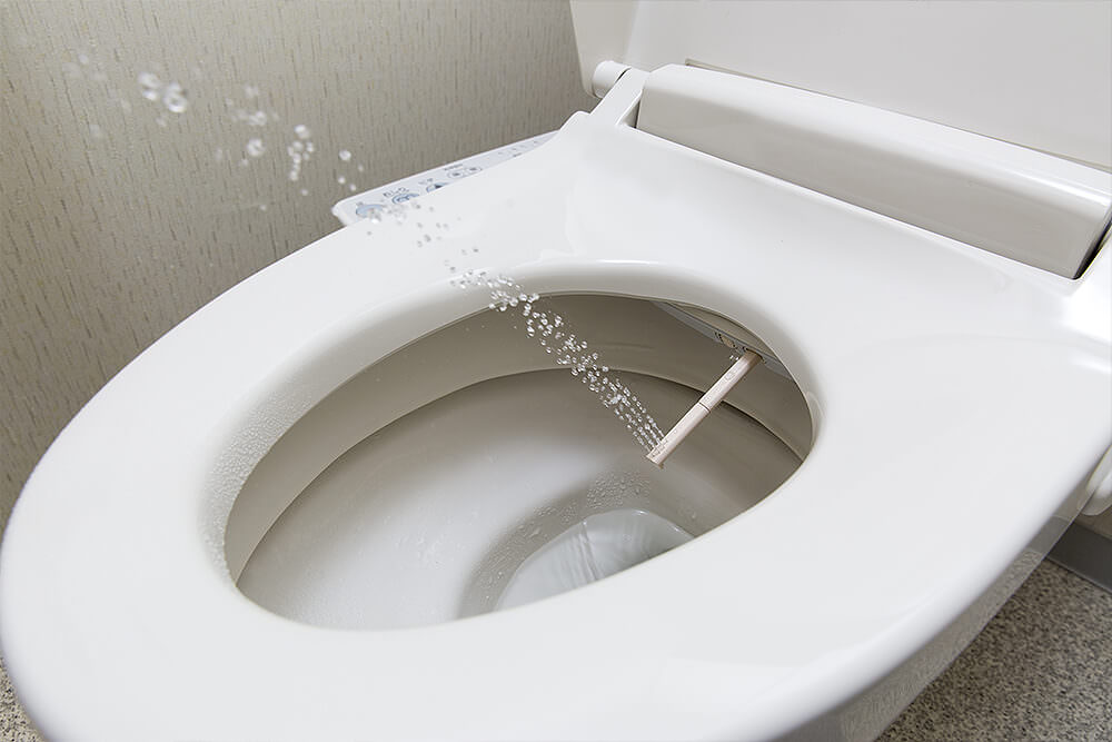 Toilettes japonaises traditionnelles en céramique