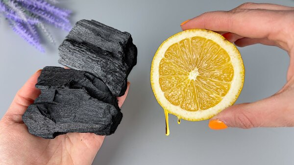 Citron et charbon actif pour des soins beauté maison