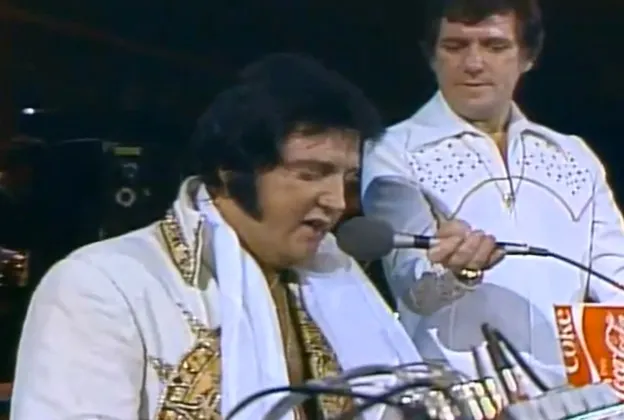 Elvis Presley sur scène