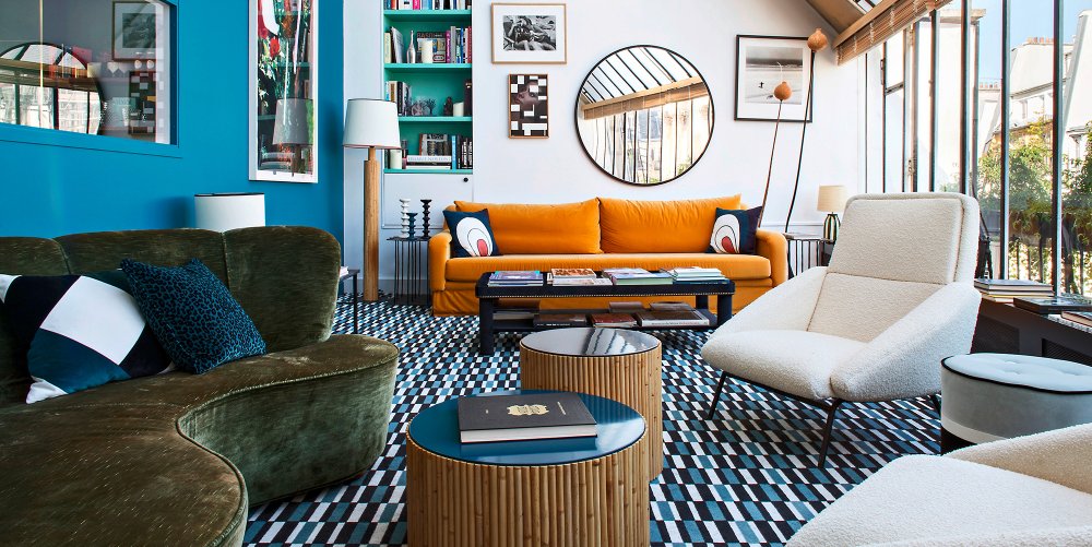 Intérieur chaleureux et coloré