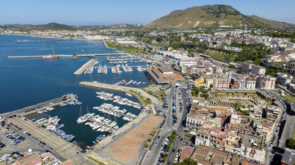 Vue aérienne de la région densément peuplée