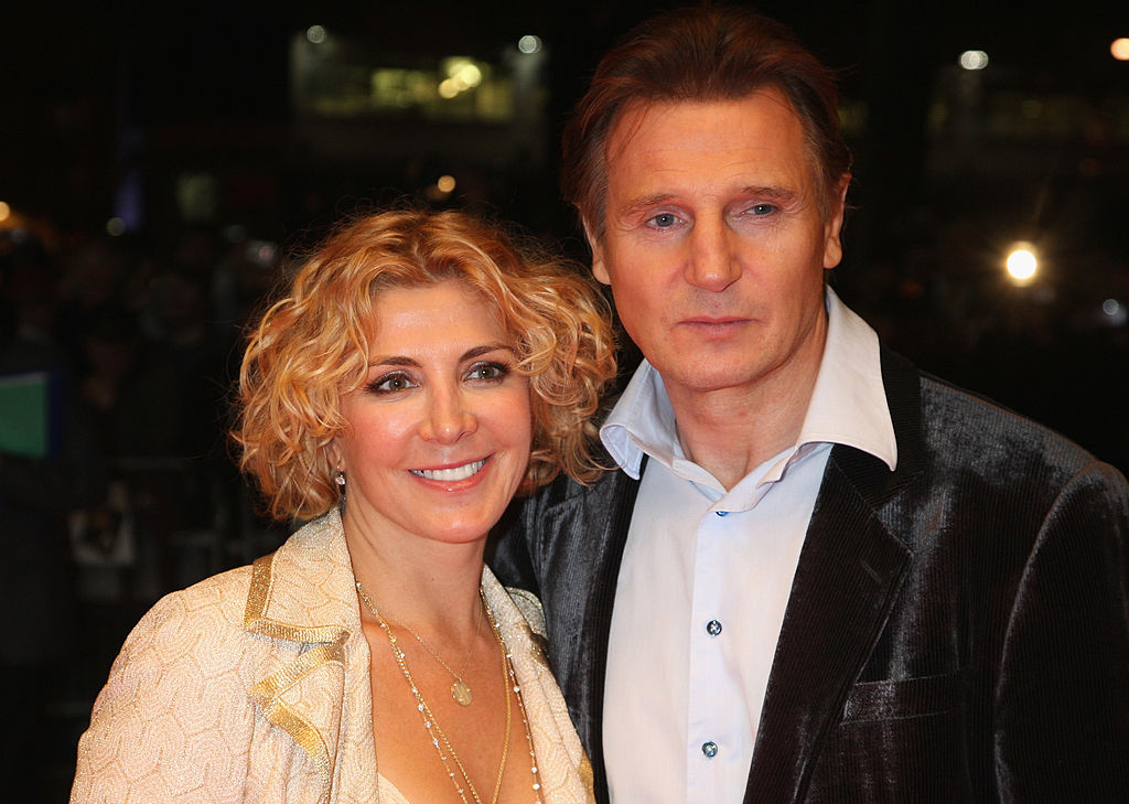 Natasha Richardson souriante en portrait